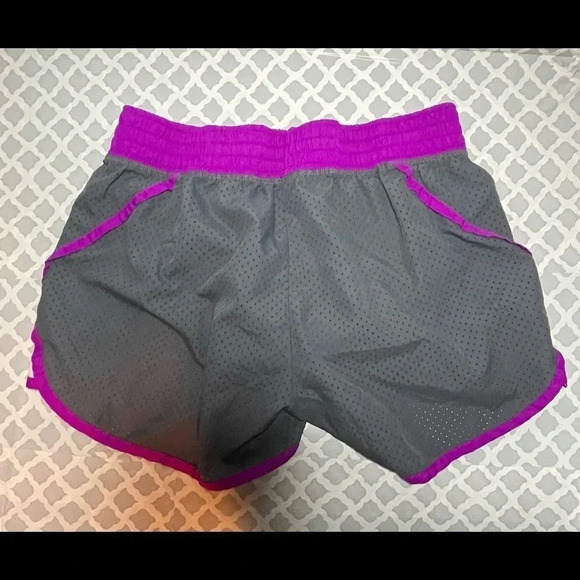 Champion Running Shorts - Picture 4 of 4